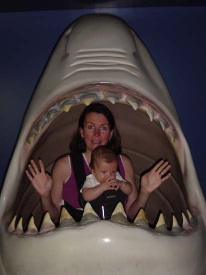 ic-09-18-jaws-happy